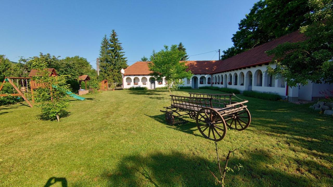 Bakta Haz Hotel Egerbakta Ngoại thất bức ảnh